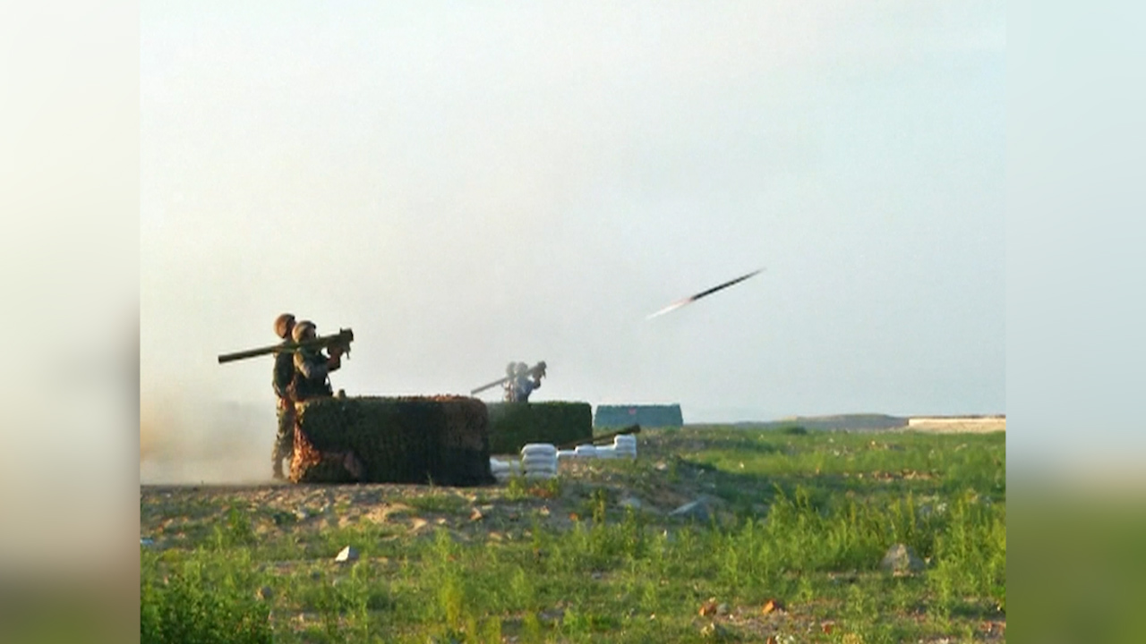 Chinese army2.jpg