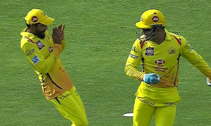 MS Dhoni and Ravindra Jadeja.jpg