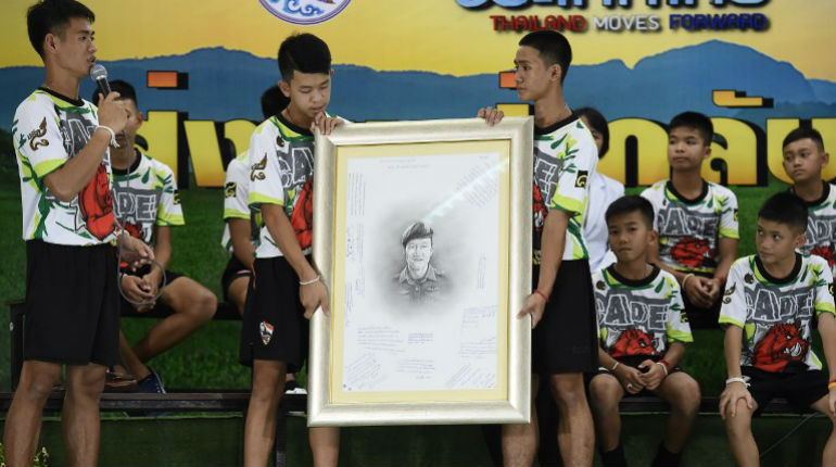 thai-boys-tribute-afp.jpg